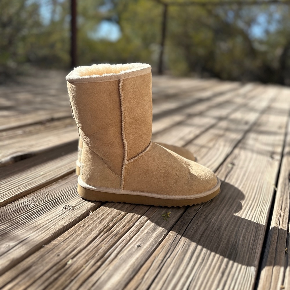 UGGs